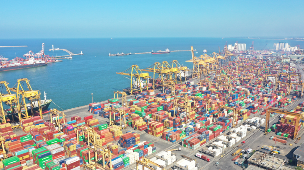 இலங்கை துறைமுகத்தில் பாதாள உலகின் பிடியில் ஏலம்