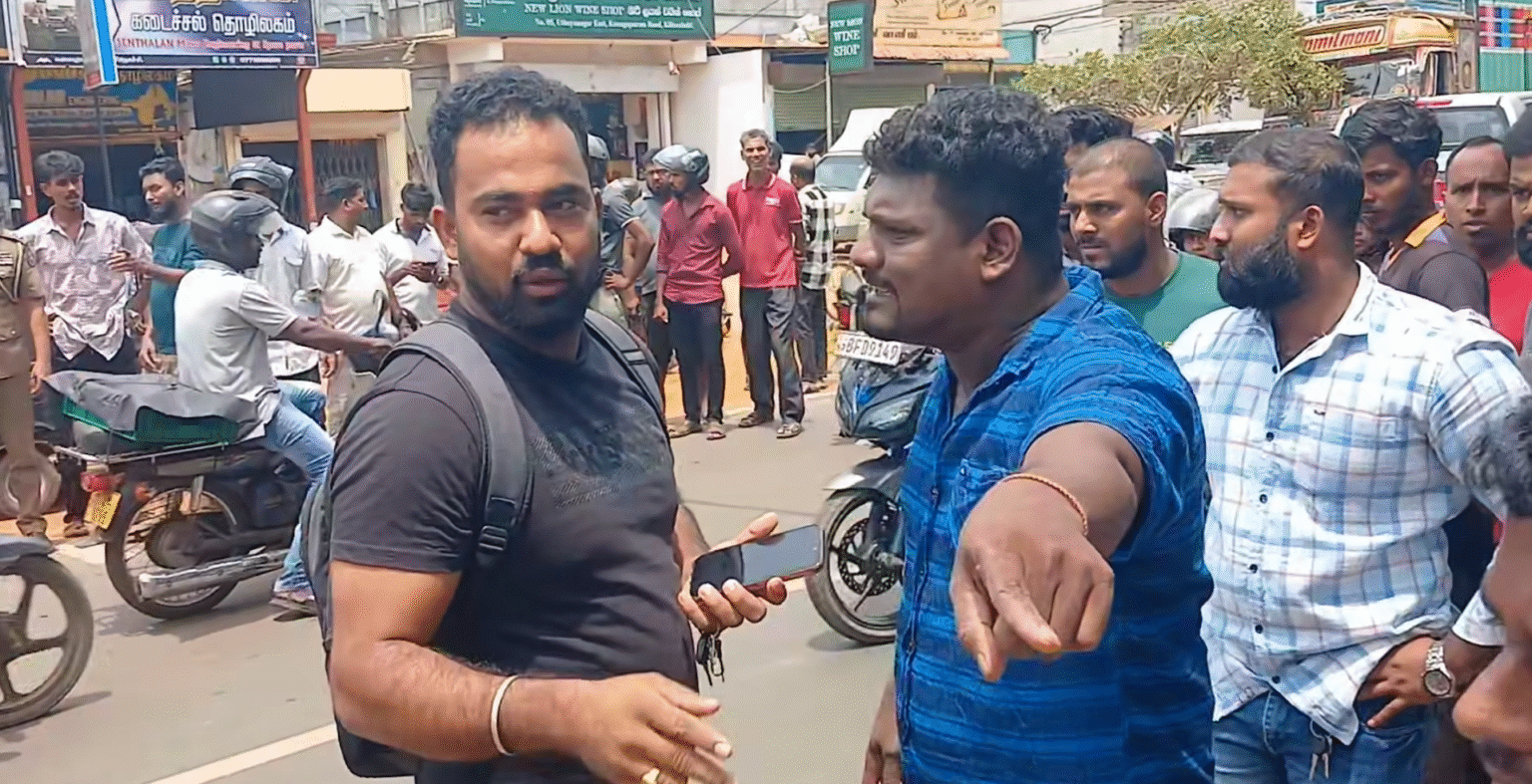 தமிழரசுக் கட்சிக்கு வாக்களித்த வர்த்தகர்கள் நடுவீதியில் – தவிசாளரின் கீழ்த்தர நடவடிக்கையால் கிளிநொச்சியில் பதற்றம்